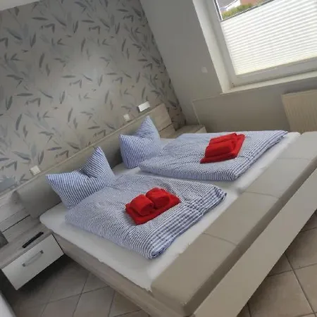 Apartmenthaus Robbe Luv Neuharlingersiel Exterior photo